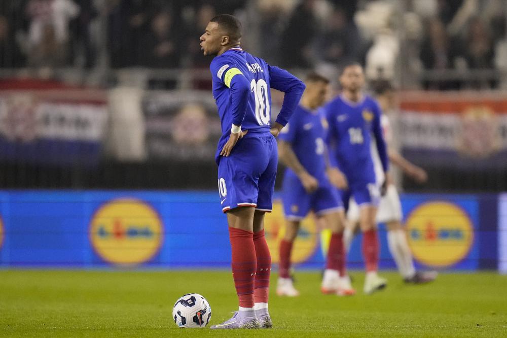 优直播:足球报谈U22国足:蒯纪闻表现出色,U20小将可能得到更多机会.